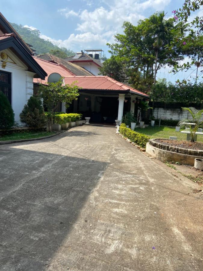 Kandy Garden Villa エクステリア 写真